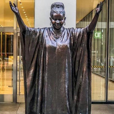 Zimbabwean scholar Tererai Trent stands tall alongside Oprah as New York statue unveiled